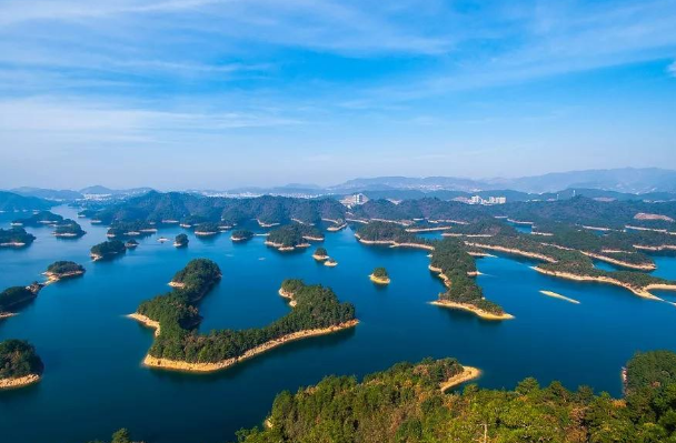 浙江十大周边游景点排行榜：鼓浪屿上榜，第八最梦幻(童话城堡)