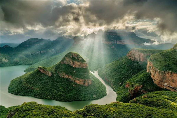 世界十大峡谷排行榜 布莱德河峡谷位于南非峡谷高深