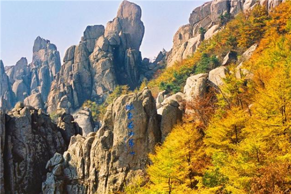 青岛五大度假胜地 八大关风景区建筑风格众多 崂山景观众多