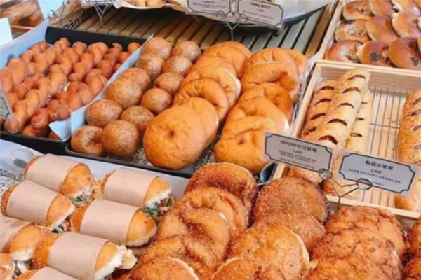 嘉兴十大面包甜品店排行榜：麦香村上榜，第一是中式糕点