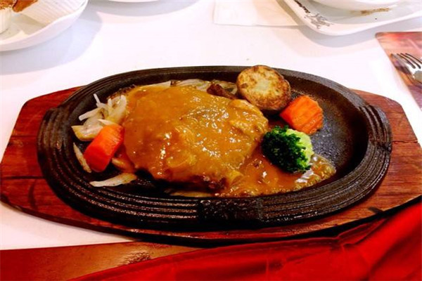 东莞十大热门西餐厅排名:必萨乐第三，多家街头牛排