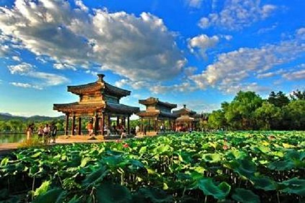中国夏季旅游胜地前十名:北戴河第三，第五盛夏只有15℃