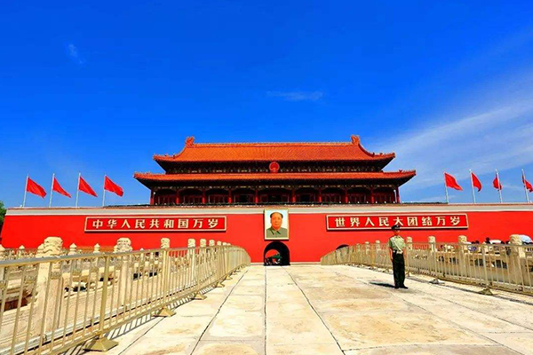 北京必去的十大景点：天安门上榜 这条历史名街一定不能错过