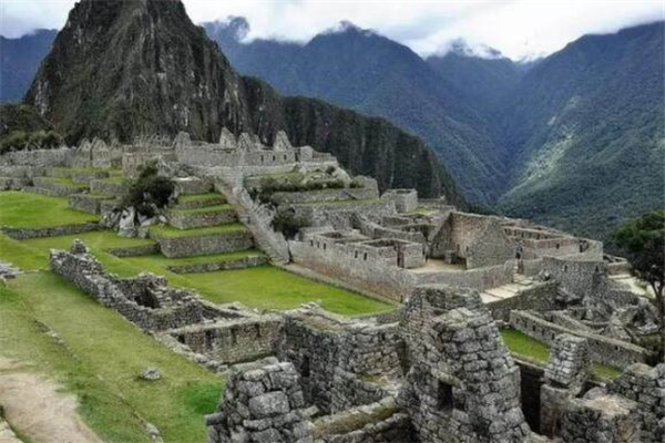 世界最美的十大地方 圣托里尼岛美到让人想哭，此生必去