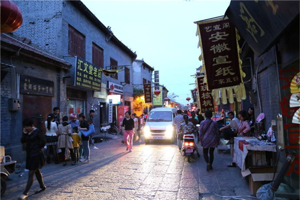 西安人最爱去的10条小吃街