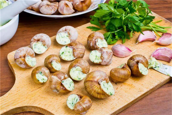 法国旅游必吃的十大美食 法式焗蜗牛鱼法国鹅肝更是特色