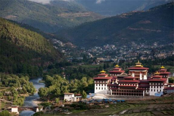 世界十大最适合单人旅行的地方 不丹上榜，拿起行囊说走就走吧