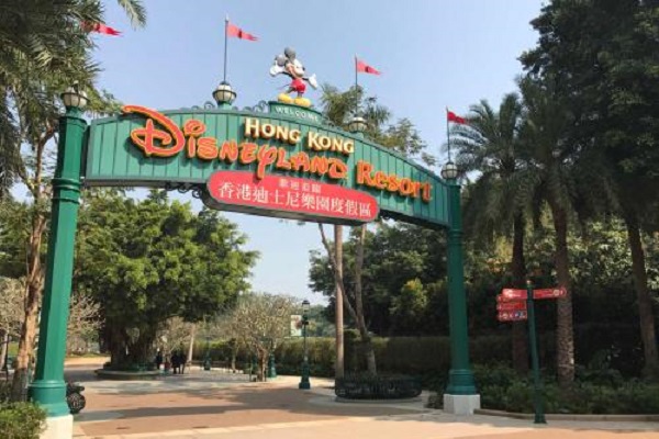 中国最好玩十大游乐园:上海迪士尼第3，第2引进设备最多