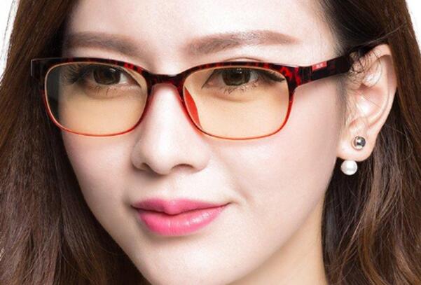 高档眼镜品牌排行榜 万宝龙上榜,第一设计时尚