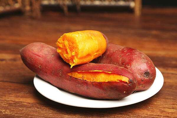 秋季燥热养生必吃十种食物 红薯最受欢迎，你最爱吃哪一种