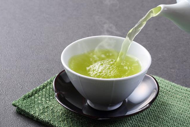 7种最佳减肥饮品 纯净水上榜，绿茶排名第一