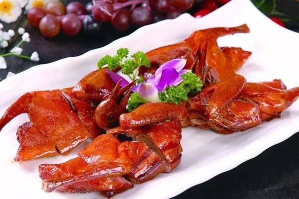 粤菜十大名菜排行榜  白切鸡乳鸽上榜，第一名竟然是这个菜