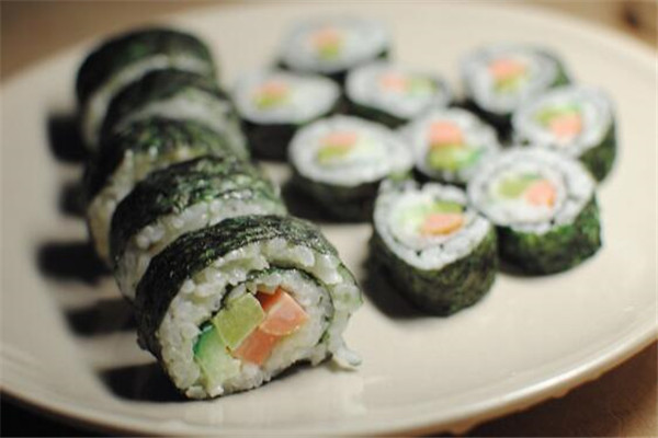 亚洲十大美食排名，日本寿司上榜，国内煎饼火遍全球