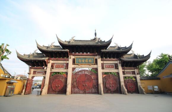 上海五大名胜古迹 豫园居第一，玉佛寺必游