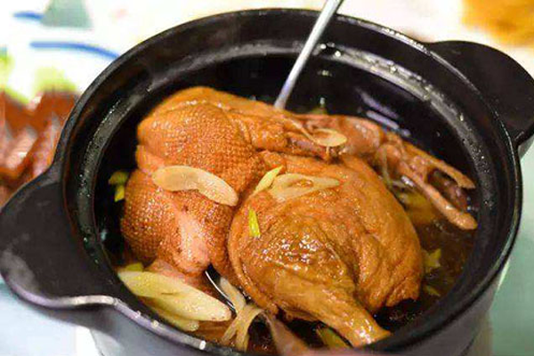 苏州十大名菜排行榜 卤鸭叫花鸡上榜，排名第一的和松鼠有关