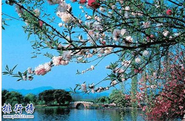 西湖有哪些著名的景点？杭州西湖十大景点介绍