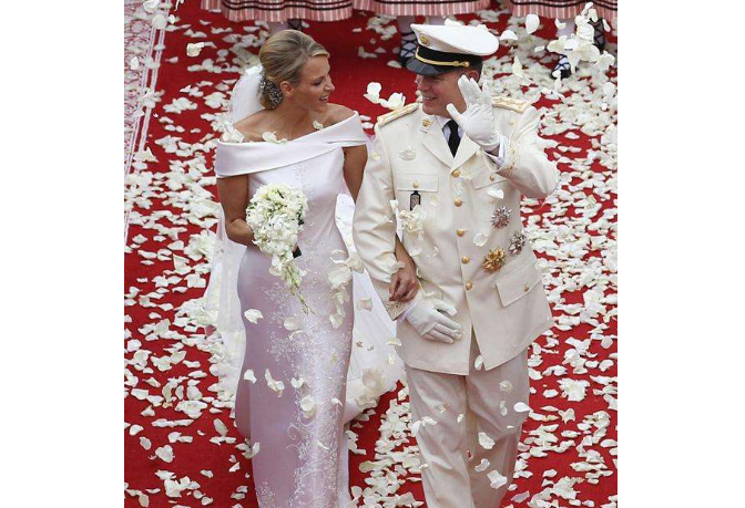 世界最美十大婚纱 戴安娜的婚纱上榜，有你喜欢的吗