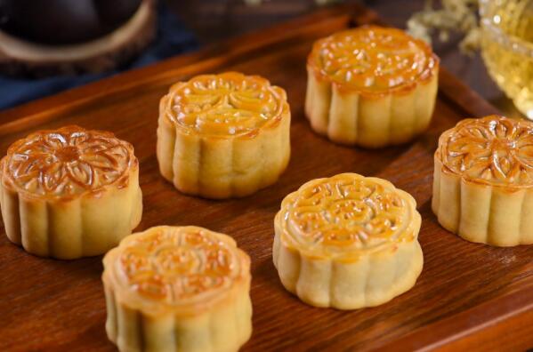 中秋节不可错过的十大传统美食，大闸蟹上榜，第一又被称为团圆饼