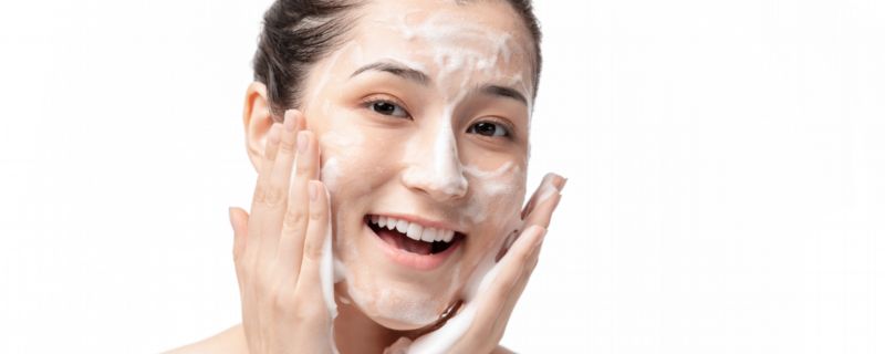 油性皮肤适合什么洗脸奶 油性皮肤需要注意什么