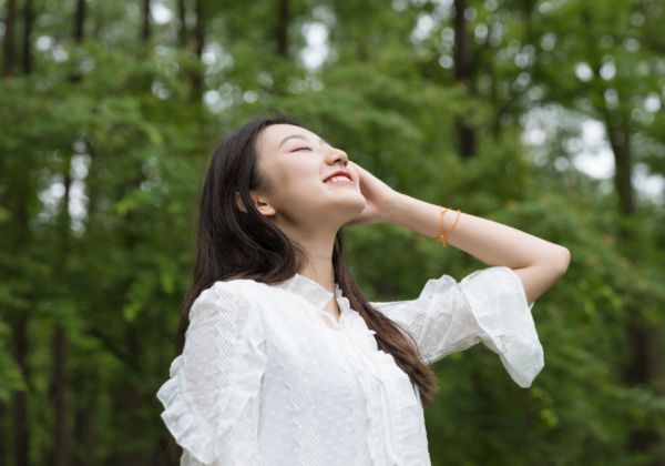 夏季帅气女生穿衣搭配