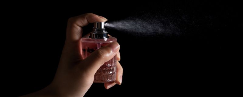 香水留香时间一般多长时间  香水的香味儿可以保持多久