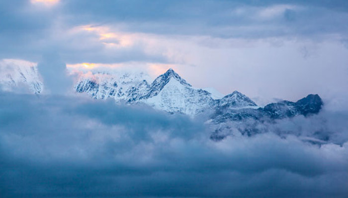 梅里雪山海拔多少