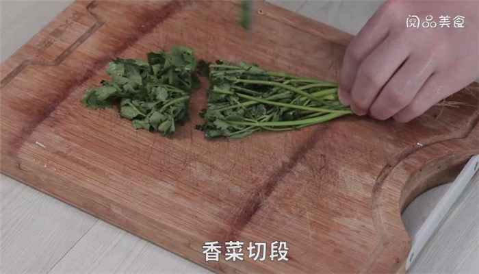 白菜蒸鱼卷怎么做 白菜蒸鱼卷做法是什么