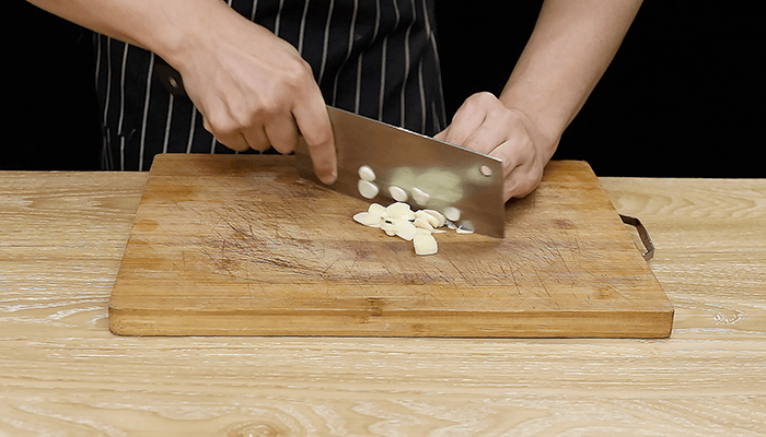 脊骨土豆炖豆角的做法 脊骨土豆炖豆角怎么做好吃