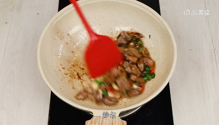 蒜烧牛肉粒怎么做 蒜烧牛肉粒的做法是什么