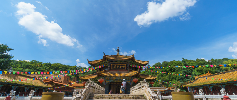 昆明十大著名寺庙 宝华寺上榜，第一是昆明市内最大的寺庙