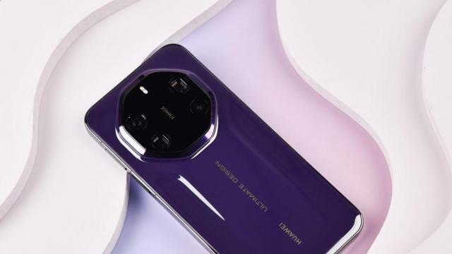 华为Mate 80 RS 非凡大师2026年真机上手 华为Mate 80 RS 非凡大师外观设计评测 槿紫配色手感实测